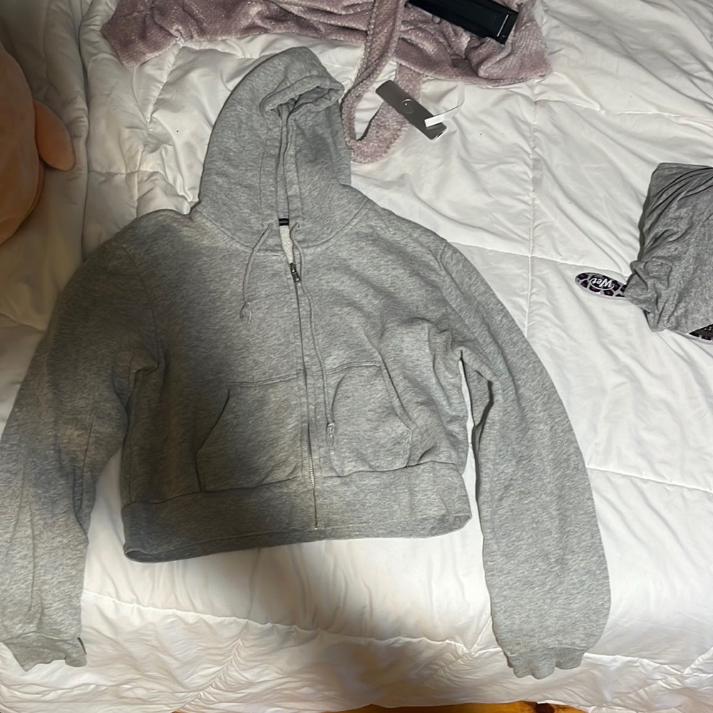 Brandy Melville Cropped Zip Up